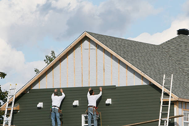 Professional Siding Repair technician working in Franklin, NC